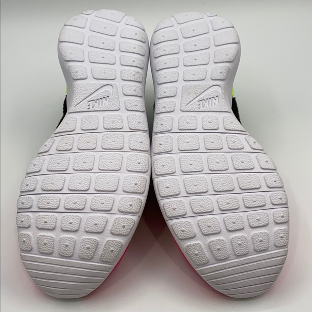 NIKE ROSHE ONE FB GS ATHLETIC SNEAKERS - Picture 11 of 12